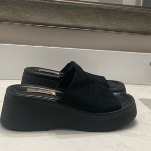 Steve Madden slinky shoes